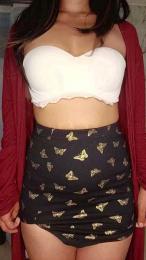 Arnah_ webcam model stream image