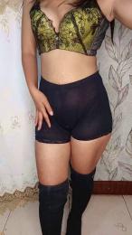 Arnah_ webcam model stream image