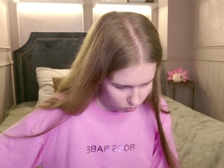 Alida Brace webcam model stream image