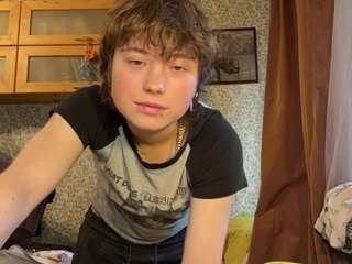adrienemartire webcam model stream image