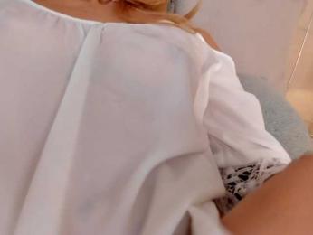 CrystalRose1 webcam model stream image