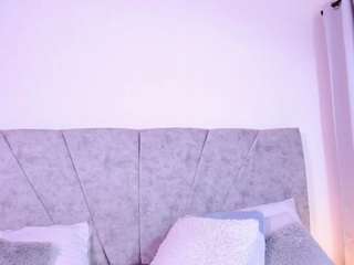 taayllor webcam model stream image