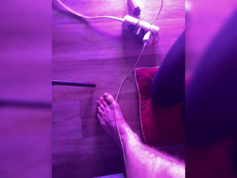 YourShlut webcam bongacams model stream image