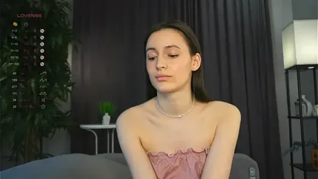SelenaHold webcam model stream image