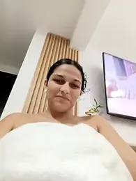 girl_milk1 webcam model stream image