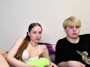 emily_and_ilumi webcam chaturbate model stream image