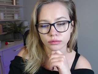 holly95love webcam model stream image
