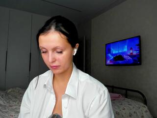 Arlette Croyle webcam model stream image
