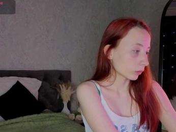 Lea-much webcam model stream image