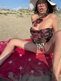 Sara_1973 webcam model stream image