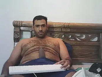 AlphaLatinoBear webcam stripchat model stream image