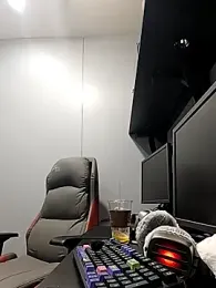 Q24Q- webcam stripchat model stream image