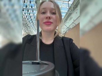 LiiBaby webcam model stream image