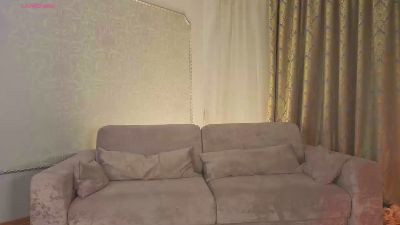 LoisBuys webcam model stream image