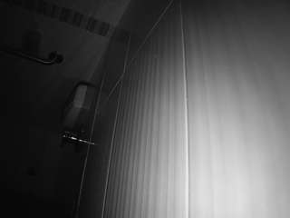 voyeurcam-jb-xfollow-shower webcam model stream image