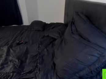 _broken_47 webcam model stream image