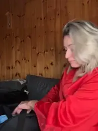 petrouchkaaa_ webcam model stream image