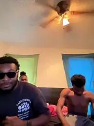 TheOfficialTwanDaDon webcam model stream image