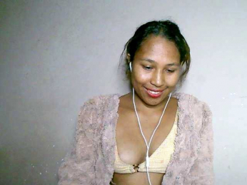 HelenGLOW webcam bongacams model stream image