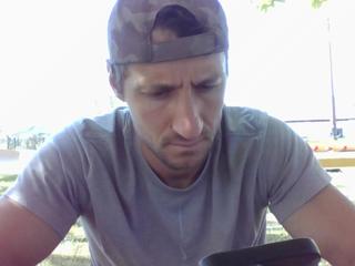 Chris Aron webcam flirt4free model stream image