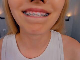 Mia Horres webcam model stream image