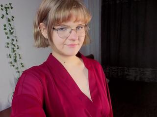 Faline Bodwell webcam flirt4free model stream image