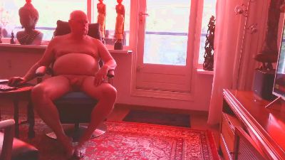 Exhib070 webcam model stream image