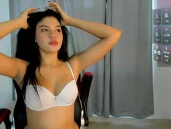emma_and_aysha webcam chaturbate model stream image