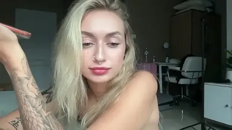 _Kiss_me_hard_ webcam model stream image