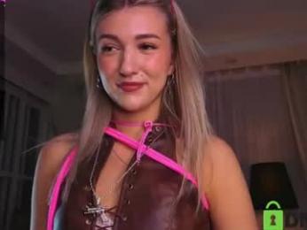 adelanovela webcam model stream image