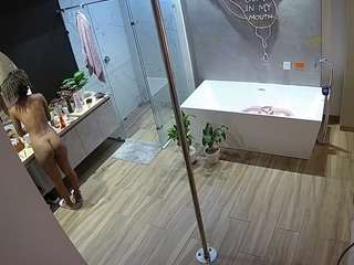 voyeurcam-casa-salsa-bathroom-3 webcam model stream image