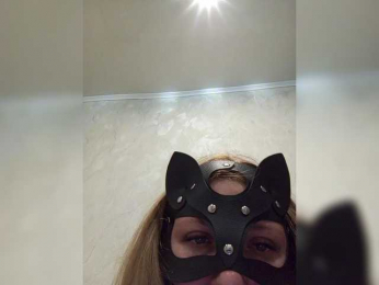 Zina2323 webcam bongacams model stream image
