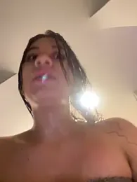 emi_star webcam model stream image