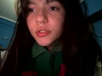 kikilove15 webcam chaturbate model stream image