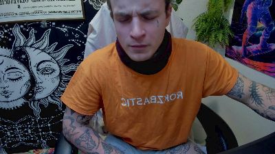Layneinchains webcam model stream image