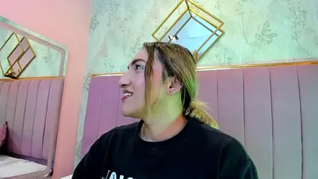 TomLondon_ webcam model stream image