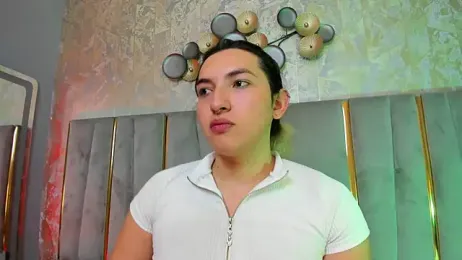 TomLondon_ webcam model stream image