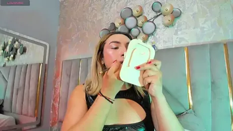 TomLondon_ webcam model stream image