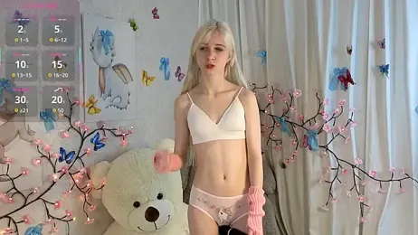 ViollaBloom webcam model stream image