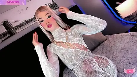 Kornylovee webcam model stream image