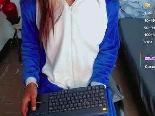 emma-miler webcam model stream image