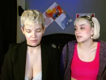 mackenziemoon webcam model stream image