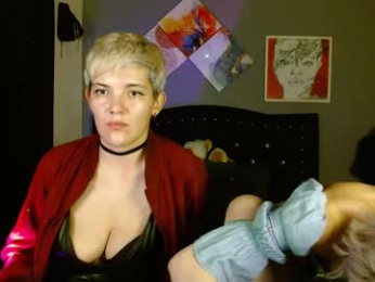 mackenziemoon webcam model stream image