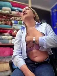 VIOLETA-25_ webcam model stream image