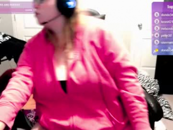 cuddlebudeez webcam chaturbate model stream image