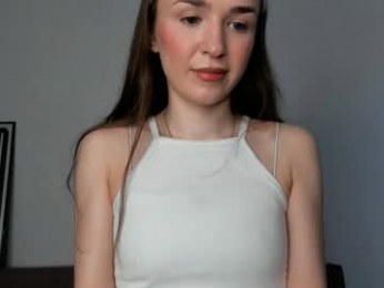 moon_tiny webcam model stream image