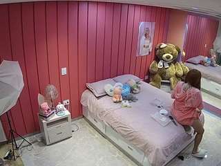 voyeurcam-casa-salsa-bedroom-5 webcam model stream image