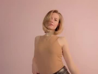 gwenkevwitch webcam model stream image