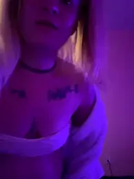 OSoTinyyy webcam model stream image