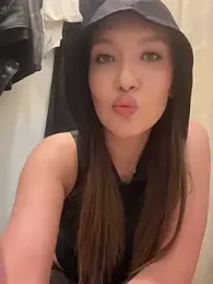 Forest__Fairy webcam model stream image
